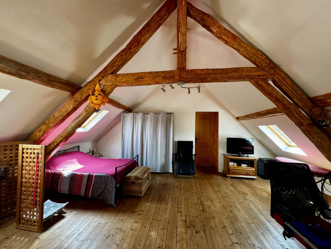 Maison à FAVERELLES