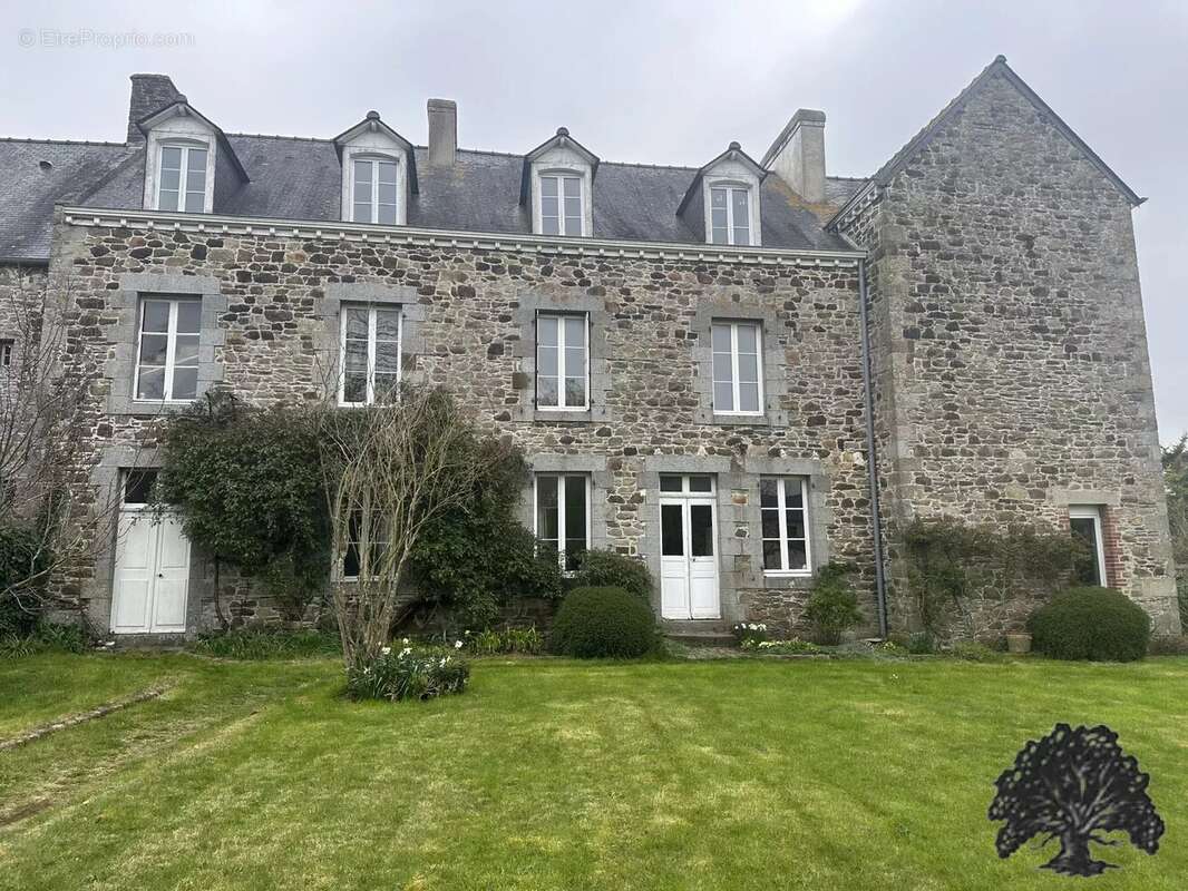 Maison à LE VIVIER-SUR-MER