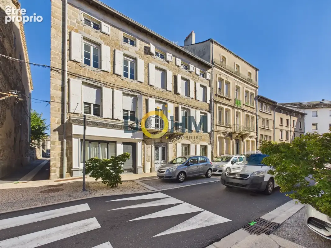 Centre-ville d'Yssingeaux - Duplex de 80,62 m2 avec terrasse, cave et place de stationnement. - photo 20