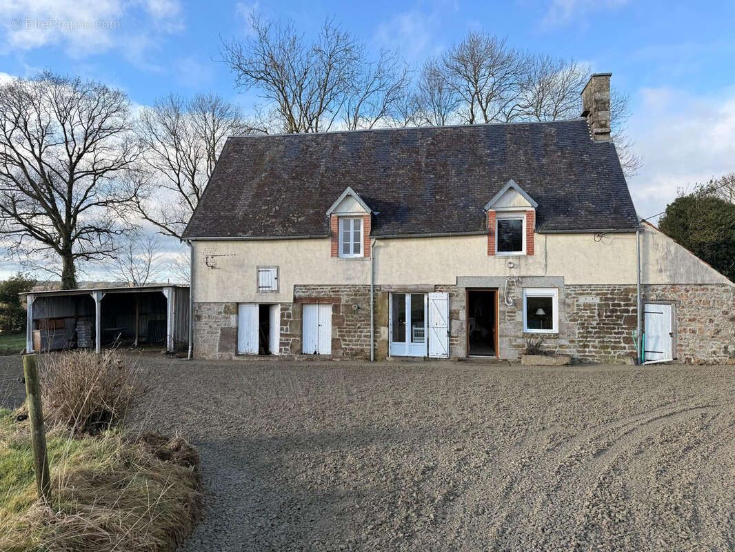 Maison à LA COLOMBE