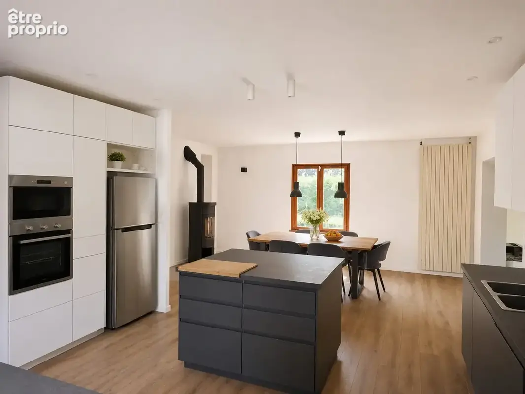 Maison 8 pièces 187 m² à vendre à Divonne-Les-Bains (01220) - photo 4