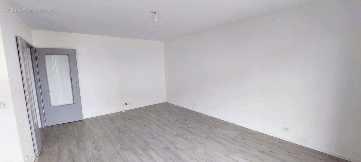 Appartement à CORBEIL-ESSONNES