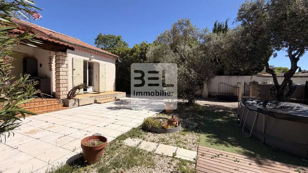 Maison à CHATEAUNEUF-DE-GADAGNE