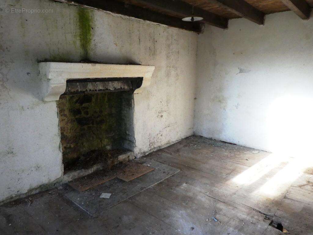 Maison à SAINT-CARADEC-TREGOMEL