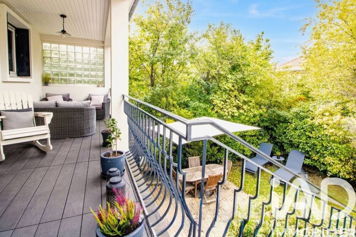 Photo 1 - Maison à RUEIL-MALMAISON