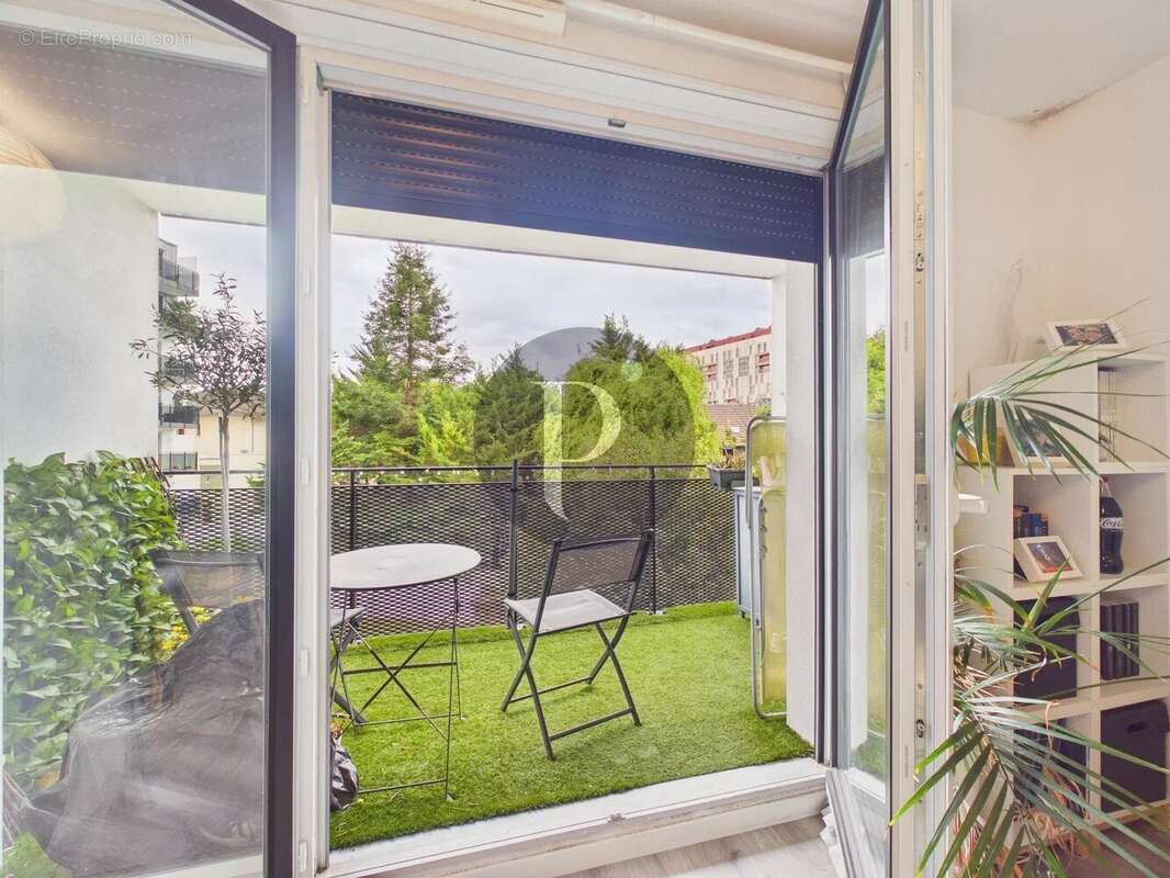 Appartement à FRESNES