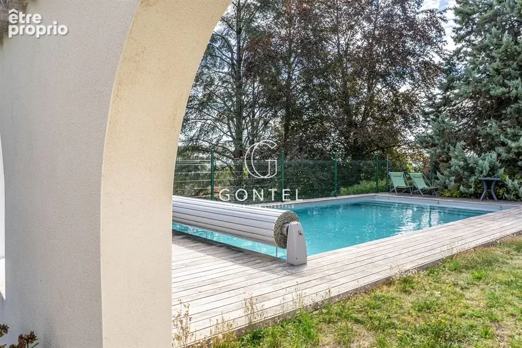 Maison à vendre à Saint-Didier-au-Mont-d’Or – 210 m², piscine, dépendance, garage et terrain de 1 579 m² - photo 4
