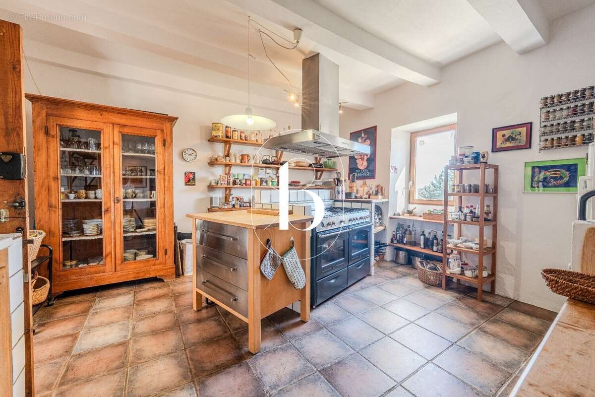 Maison à BARJAC