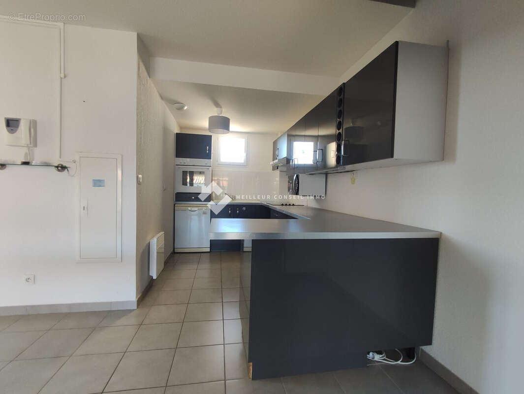 Appartement 106 m² à Fleury  - photo 4