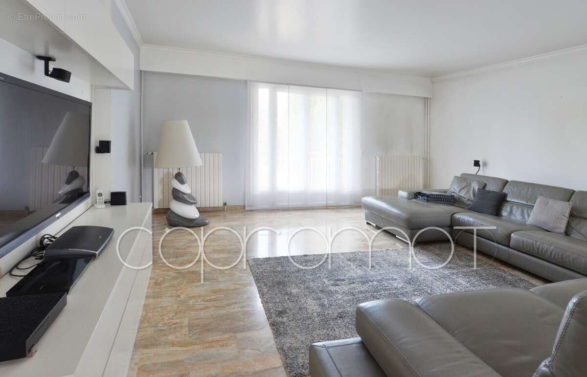 Maison à VILLENEUVE-LE-ROI