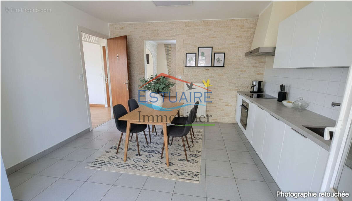Maison 91 m² à Donges  - photo 4