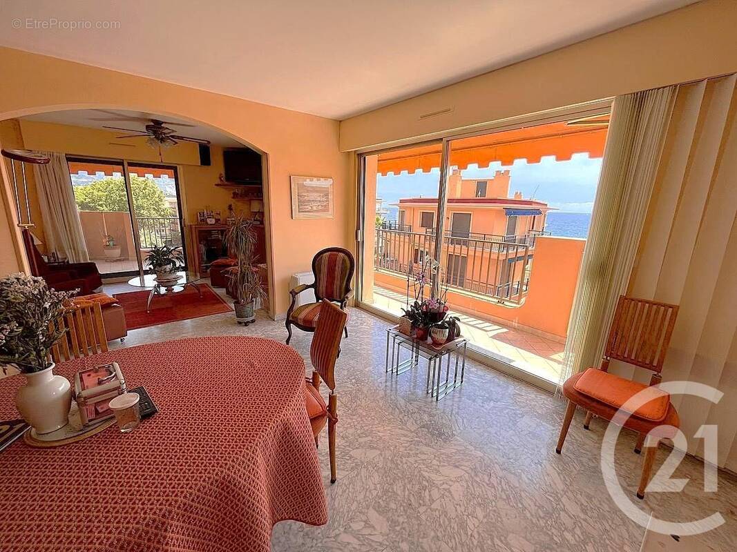 Appartement à ROQUEBRUNE-CAP-MARTIN