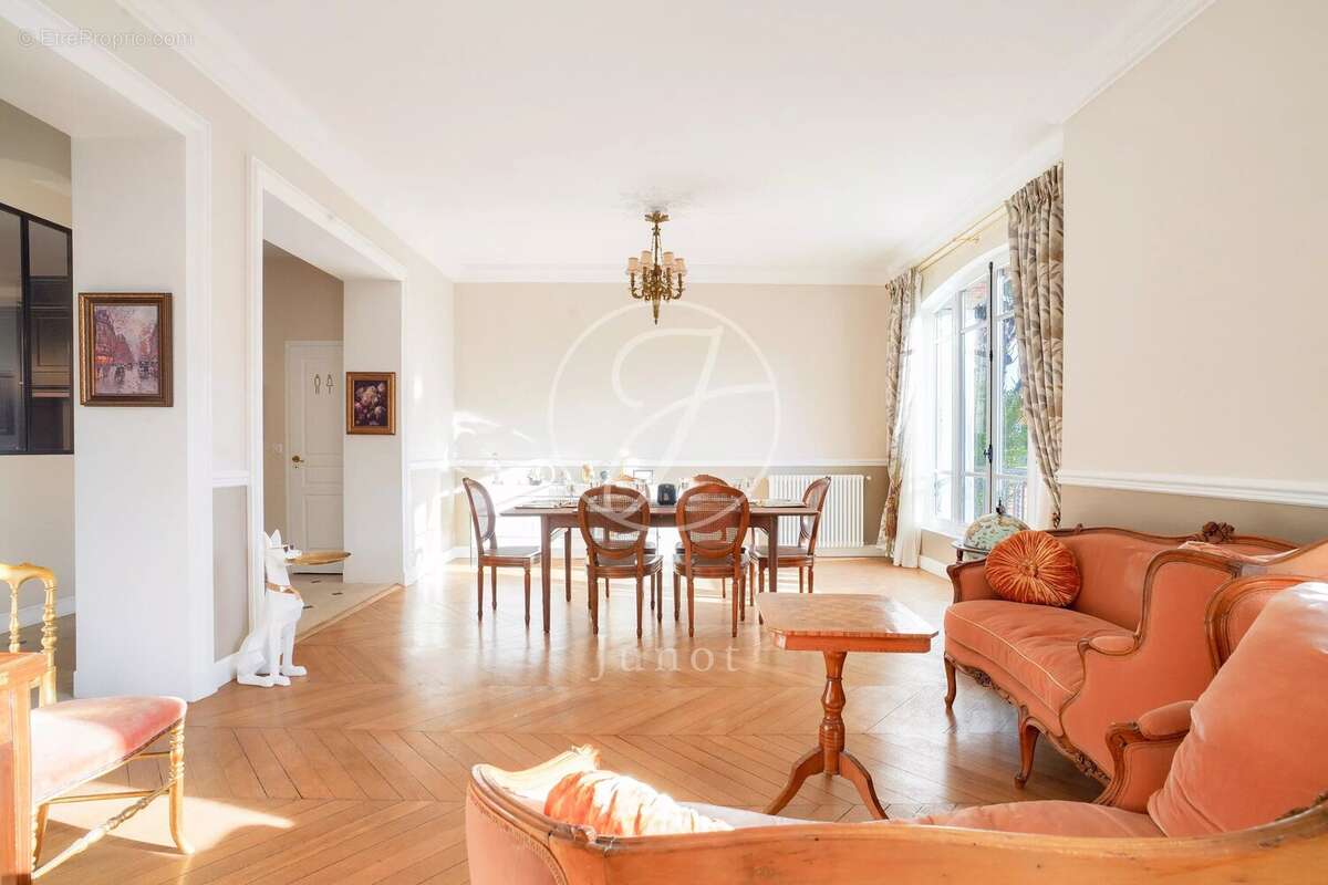 Maison à MAISONS-LAFFITTE