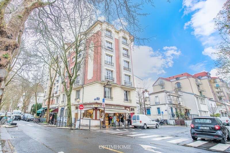 Appartement à LES LILAS