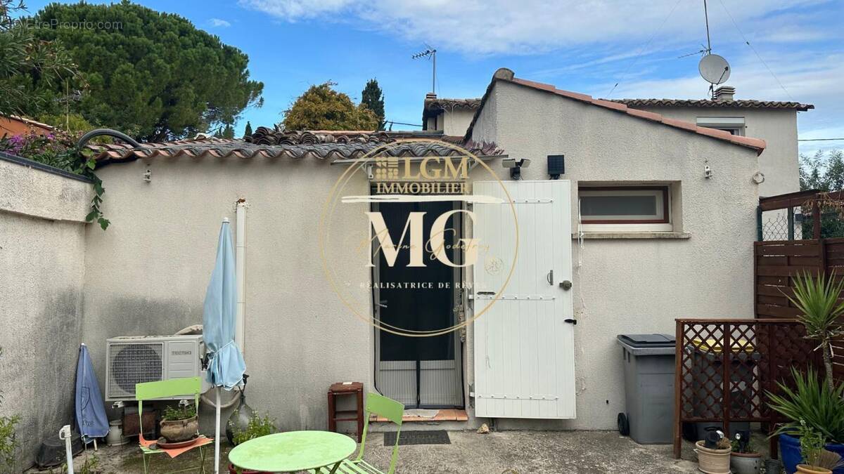 Appartement à MAUGUIO