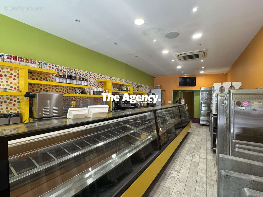 Autre à MARSEILLE-6E