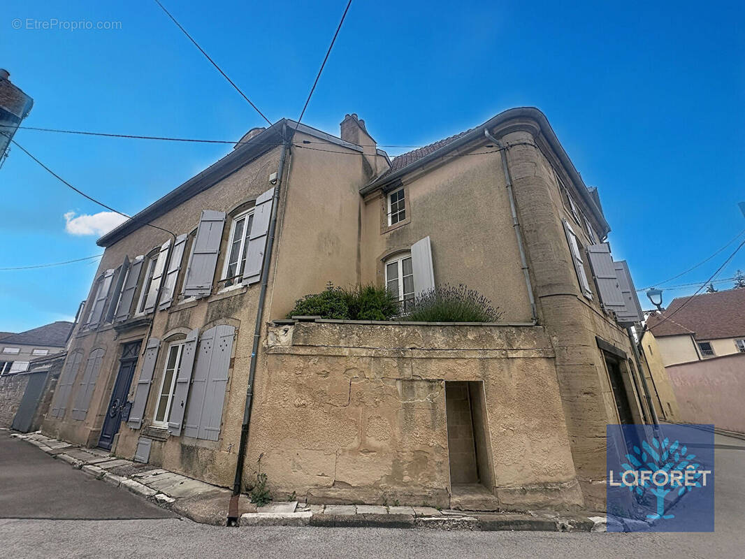 Maison à LANGRES