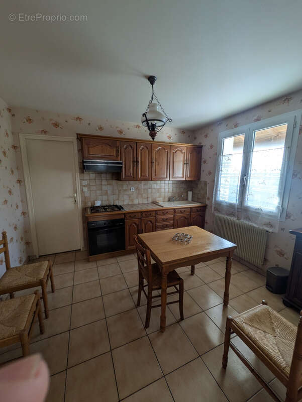 SAINTES RIVE GAUCHE Maison de plain pied-2 chambres - photo 3