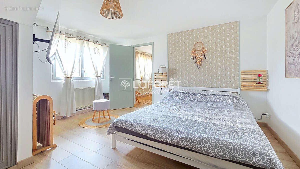 Maison Nouvion 5 pièce(s) 136m2 - photo 9
