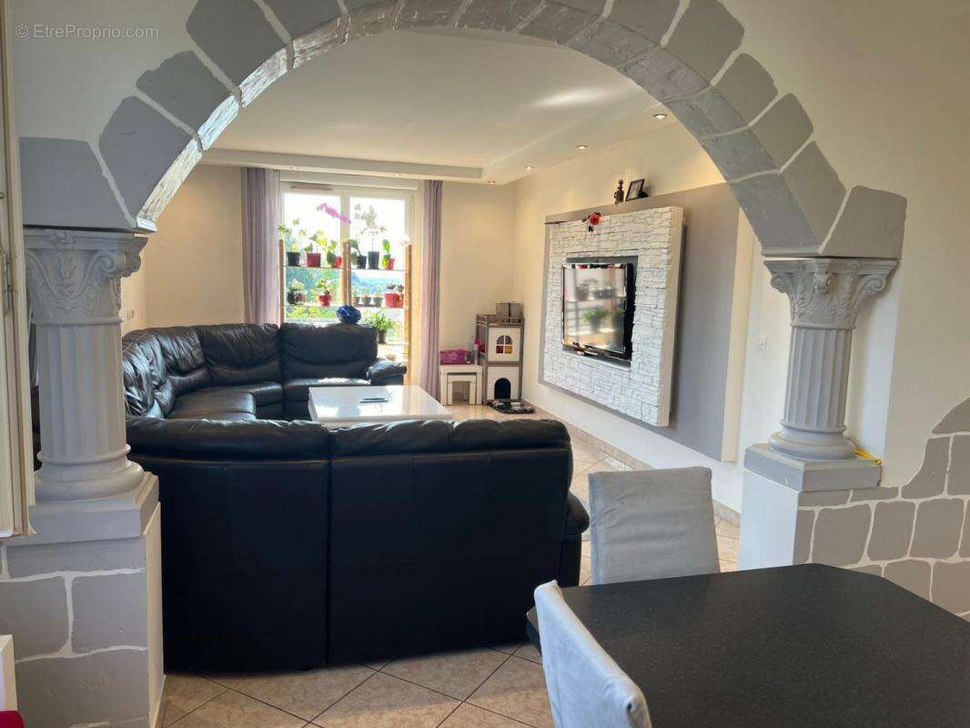 Appartement à VETRAZ-MONTHOUX