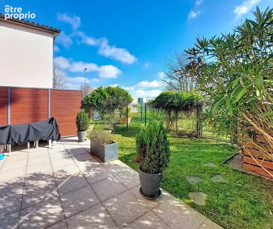 Maison 79 m² à Mions  - photo 1