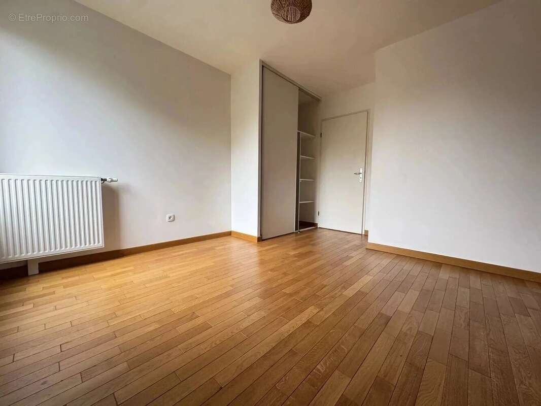 Appartement à CHENNEVIERES-SUR-MARNE