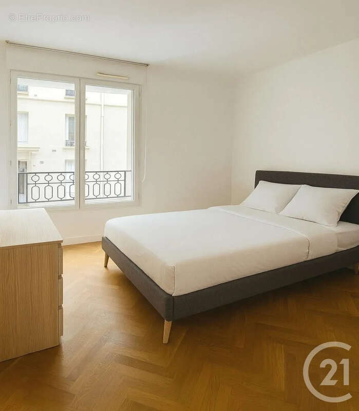 Appartement à NEUILLY-SUR-SEINE