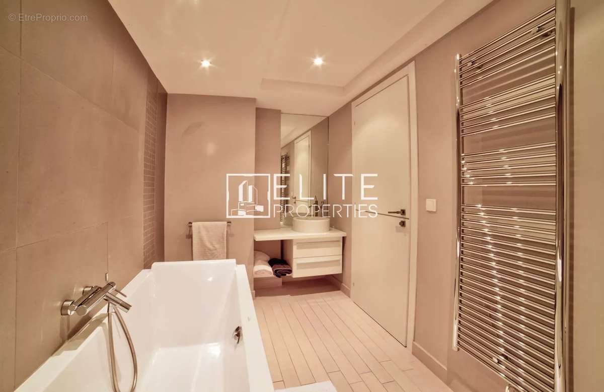 Maison à MOUANS-SARTOUX