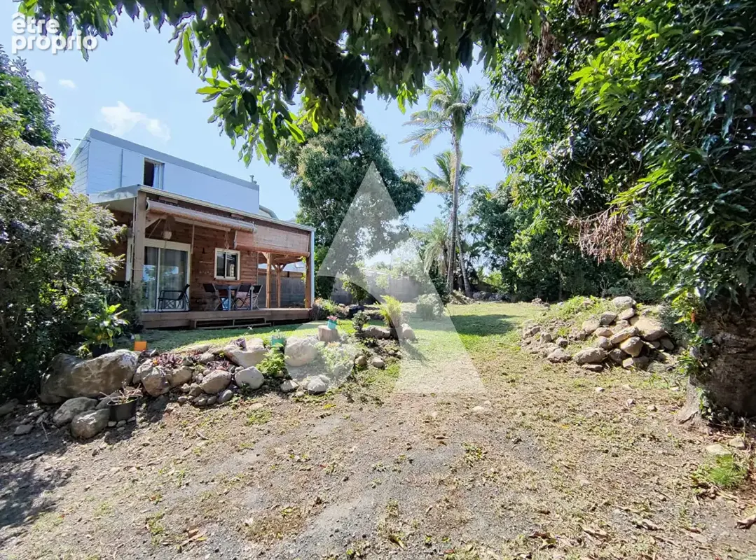 A saisir, 830 m2 à La Rivière St Louis - photo 2