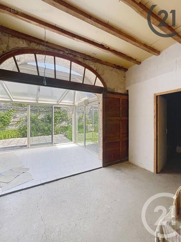 Maison 140 m² à Nitry  - photo 8