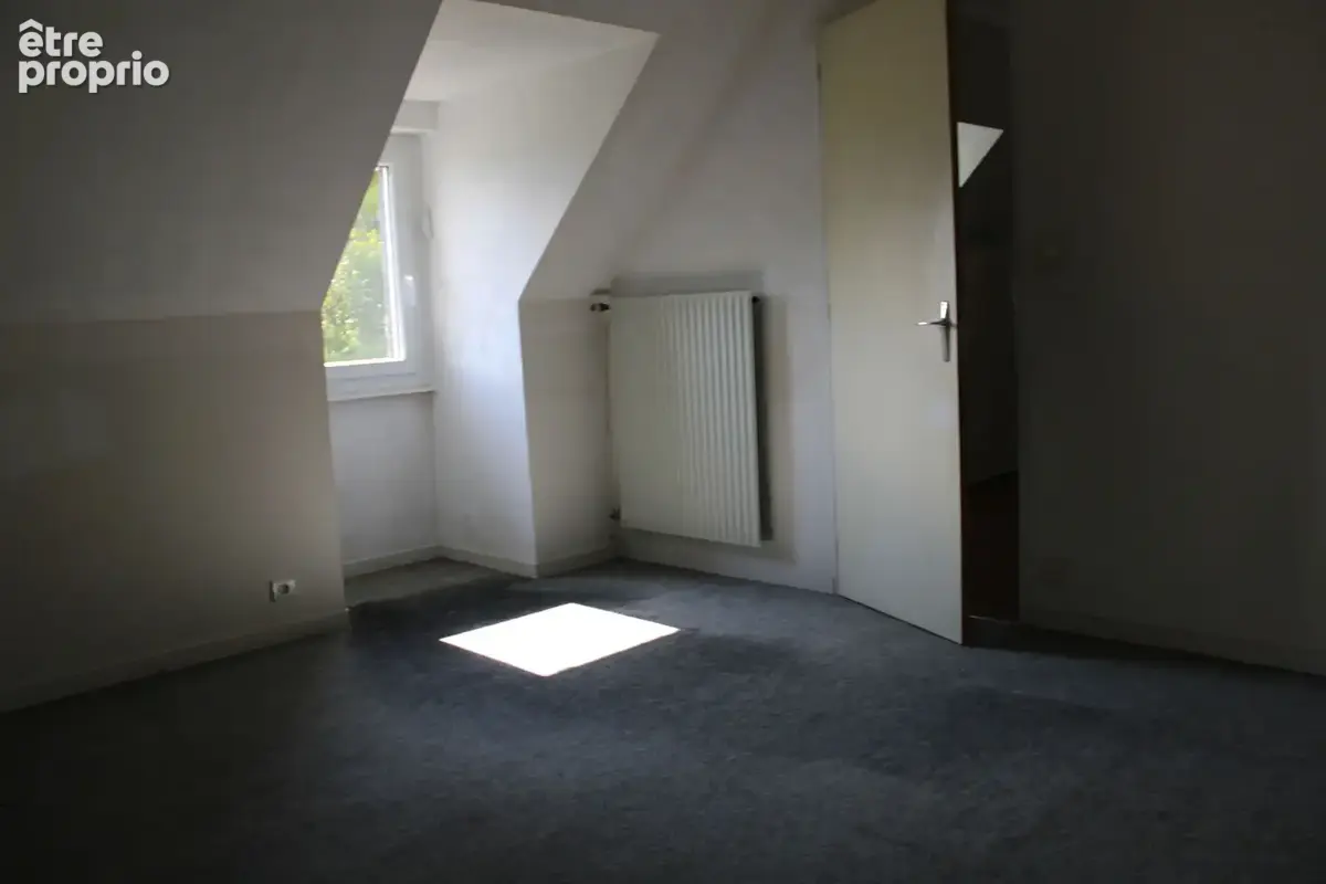 À La Guerche-De-Bretagne, pavillon sur sous-sol de 150 m² avec 2697 m² de terrain. - photo 14