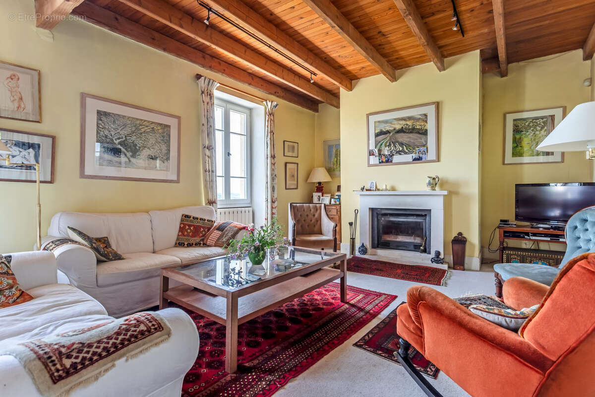 Maison de campagne avec annexes, piscine, grange et vue - photo 21