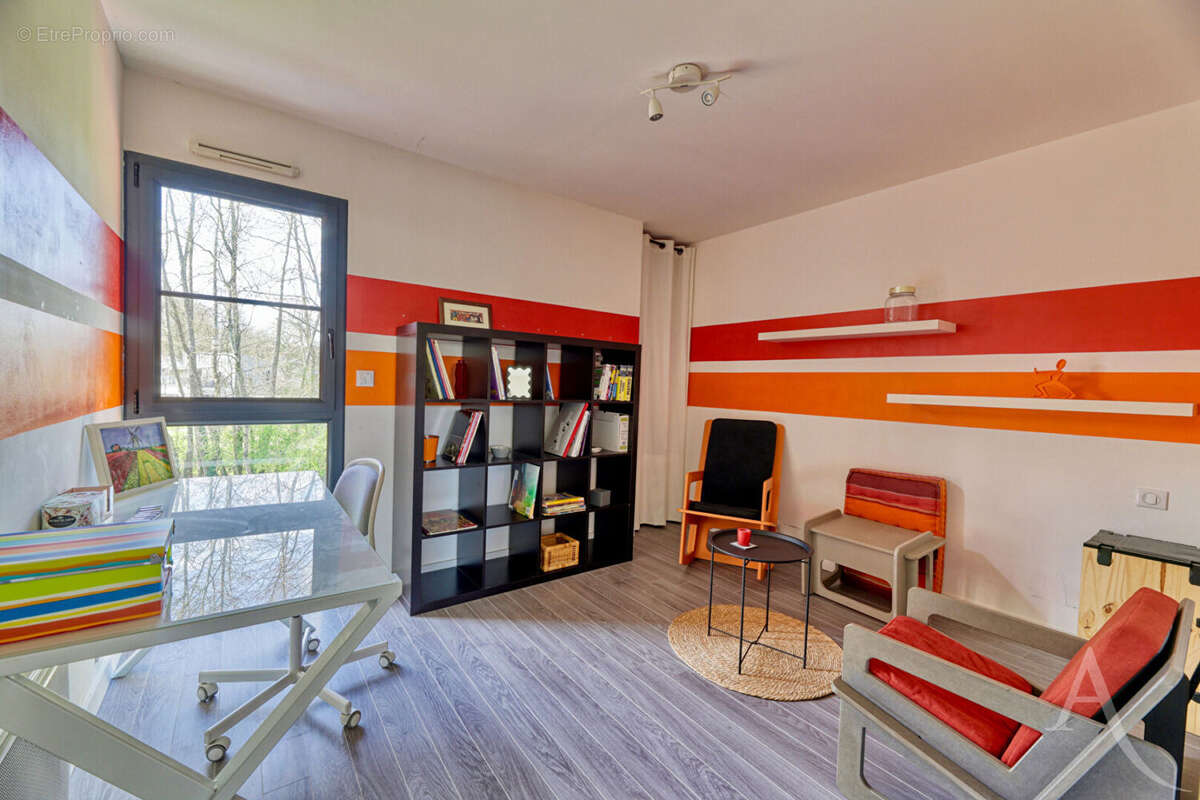 Maison Montaigu - photo 12