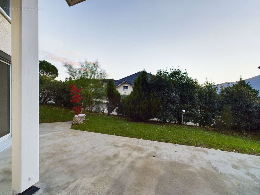 Maison à VIVIERS-DU-LAC