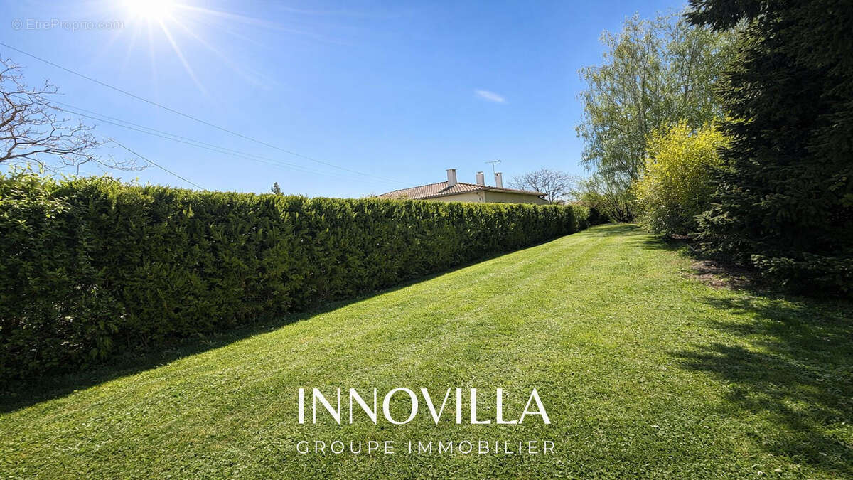 Terrain à LABASTIDE-SAINT-SERNIN