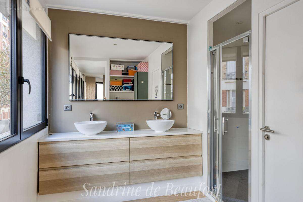 Appartement à ASNIERES-SUR-SEINE