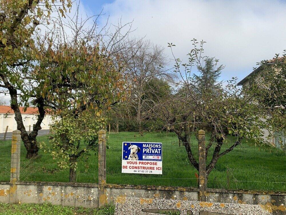 Terrain à LA ROCHELLE