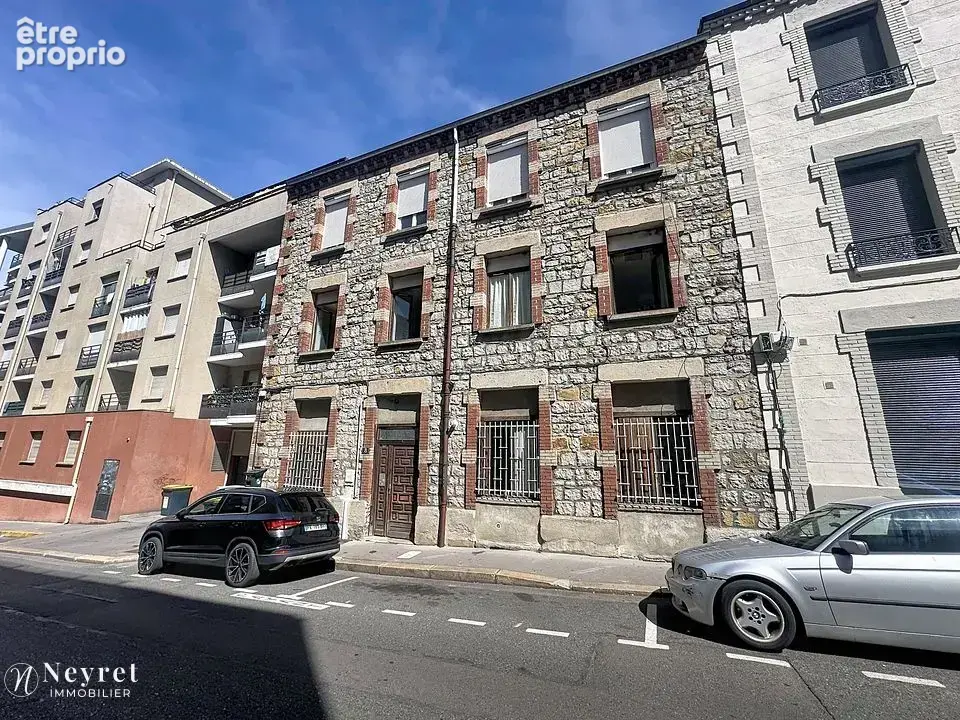 Appartement à SAINT-ETIENNE