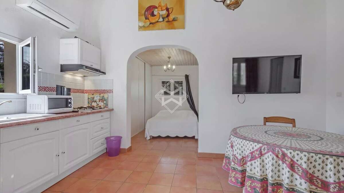 Maison à FAYENCE