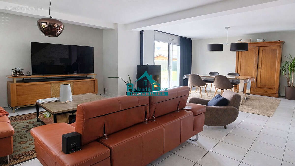 Maison à SENS-DE-BRETAGNE