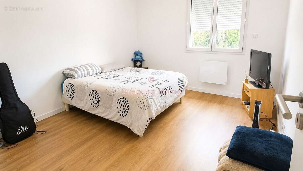 Maison 100 m² à Saint-Andre-De-Cubzac  - photo 9