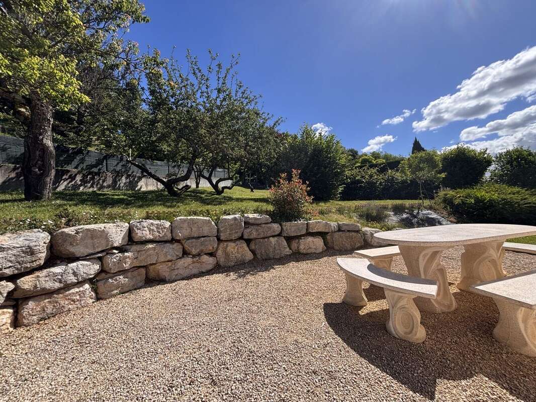 Maison 115 m² à Saint-Hilaire-De-La-Cote  - photo 6