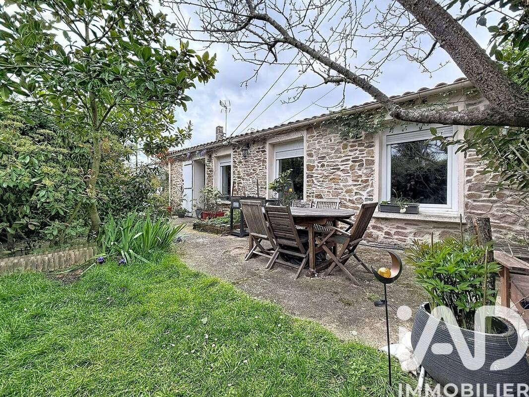 Photo 1 - Maison à BOUGUENAIS