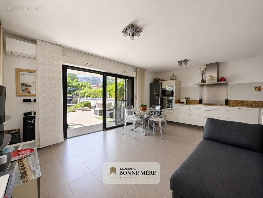 Appartement à MARSEILLE-16E