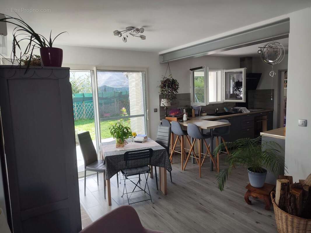 Maison à SAINT-CIERS-SUR-GIRONDE