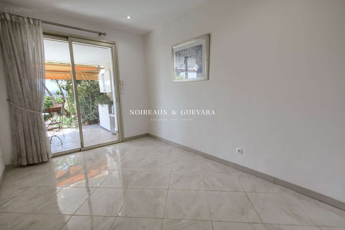Appartement 70 m² à Le Cannet  - photo 4
