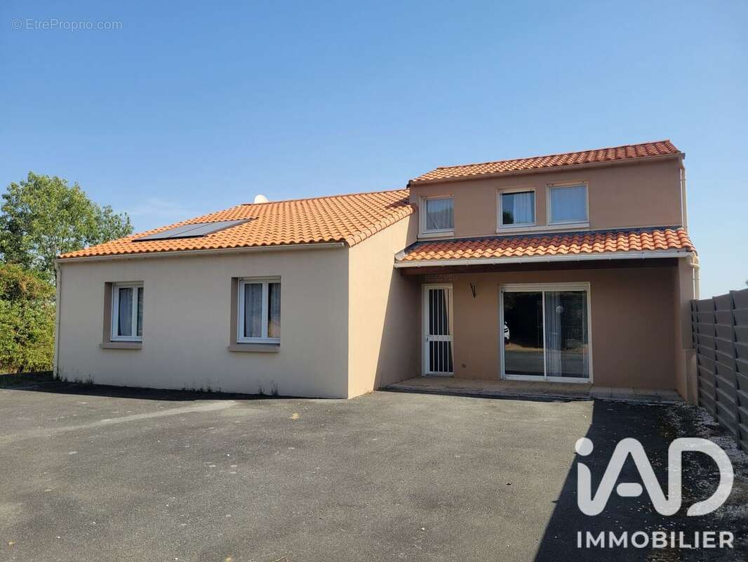 Photo 2 - Maison à LA MEILLERAIE-TILLAY