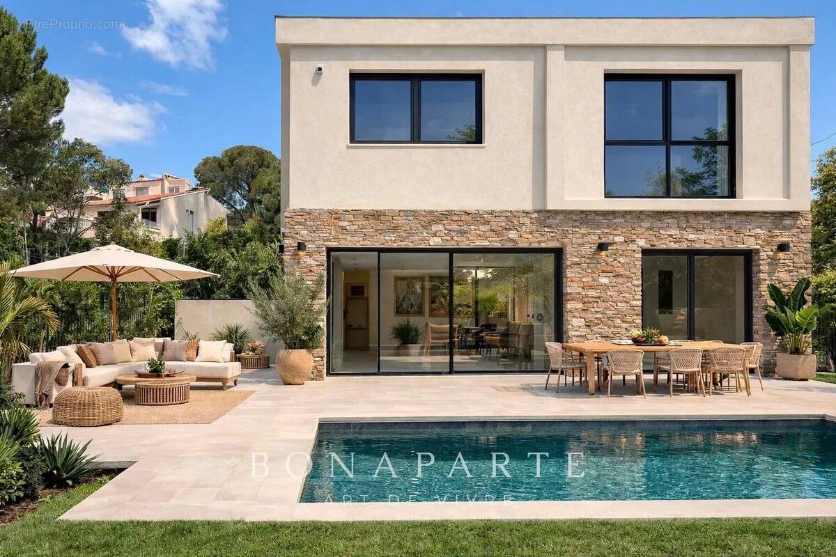 Maison à SAINT-RAPHAEL