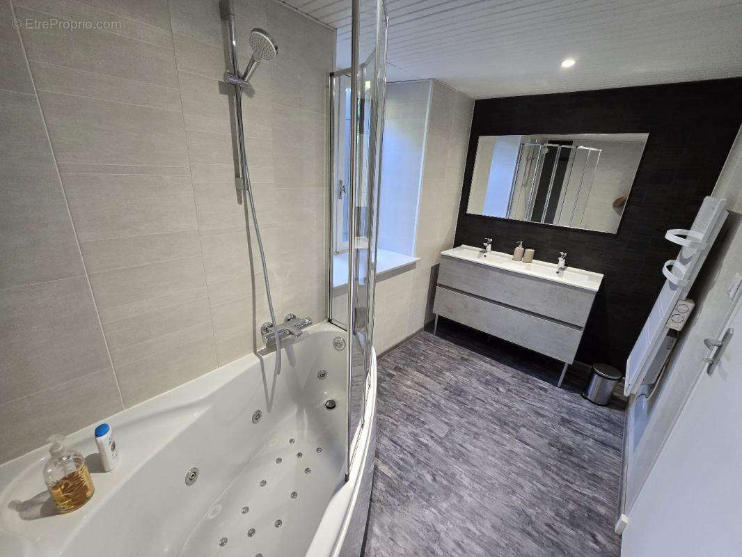 Maison à LUC-LA-PRIMAUBE