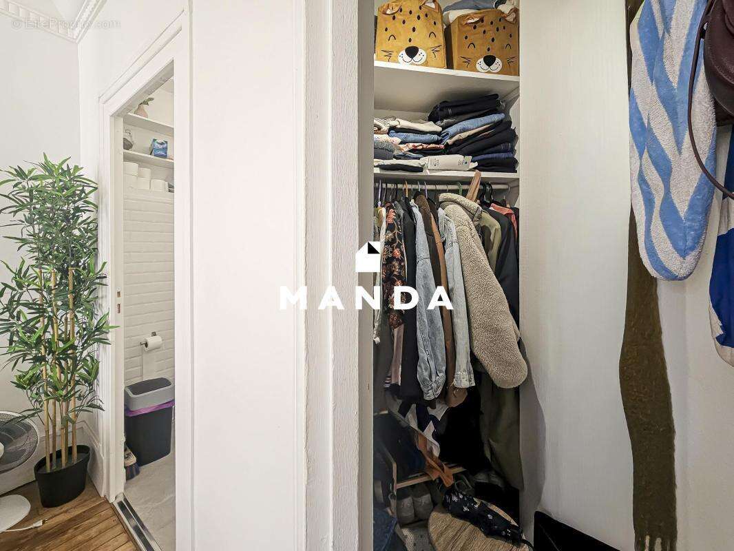 Appartement à PARIS-17E